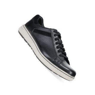 Chaussure Antidérapante Trevor Black Burnished Calf pour Hommes par Dansko