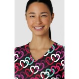 6147 WINK 2 Pocket V-Neck Print Top - Heart Links Black