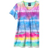 Z18213 Zoe + Chloe Curved V-Neck Print Scrub Top - Chasing Rainbows