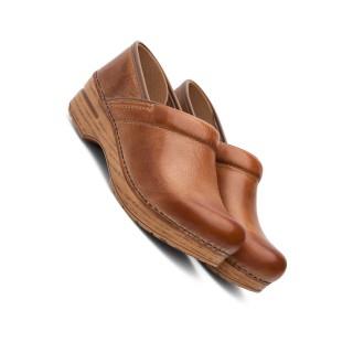 Sabot Professional Honey Distressed Leather par Dansko (Vue des Hommes)
