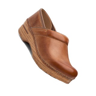 Sabot professionnel “Honey Distressed Leather” par Dansko